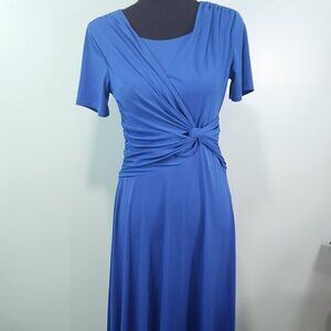 Vicky Wayne Blue Wrap Style Dress Size 8P
Lot K